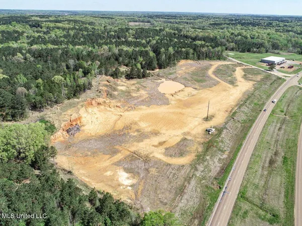 $1,330,000 | 20859 East Ms 278, Batesville, MS 38606