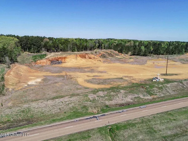 $1,330,000 | 20859 East Ms 278, Batesville, MS 38606