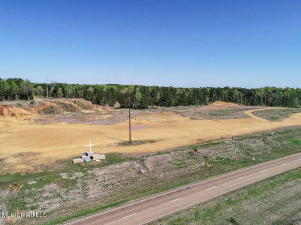 $1,330,000 | 20859 East Ms 278, Batesville, MS 38606