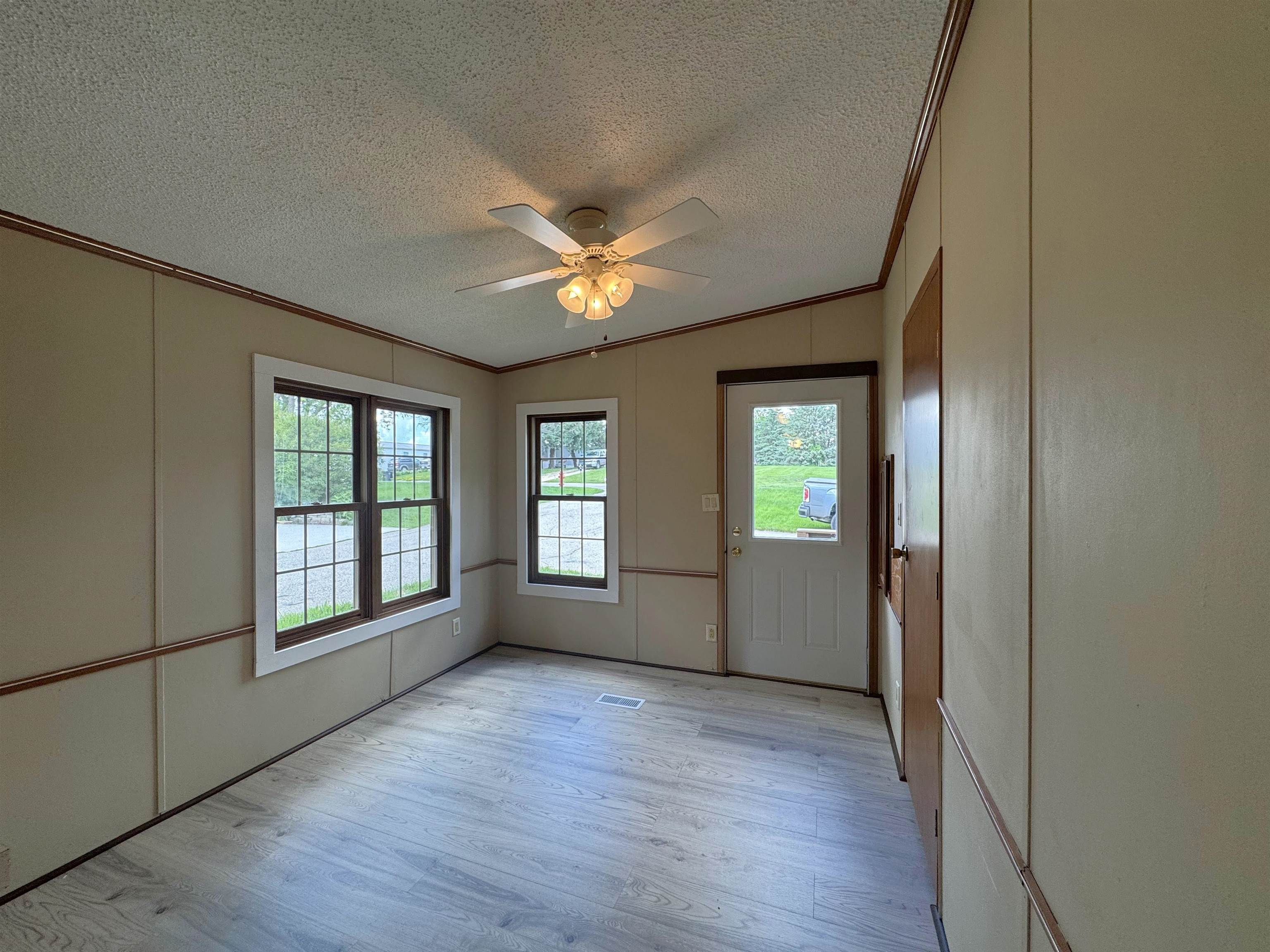 2018 Edgeview Drive Monroe, WI 53566 - Photo 11 of 30