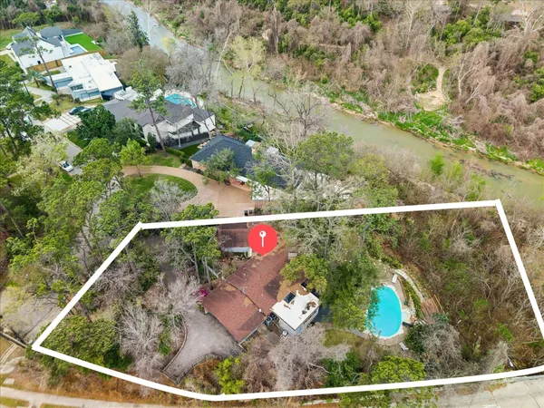 $1,995,000 | 202 Pine Hollow Lane, Houston, TX 77056