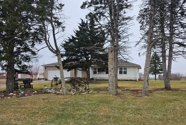 $595,000 | 17954 East 10500N Road, Grant Park, IL 60940