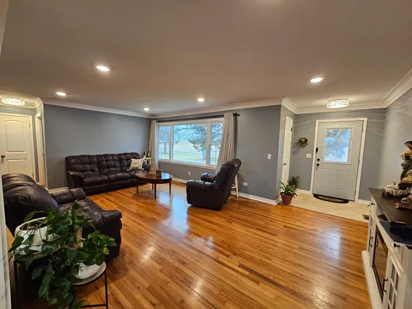 $575,000 | 17954 East 10500N Road, Grant Park, IL 60940