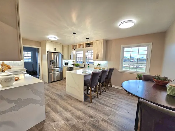 $575,000 | 17954 East 10500N Road, Grant Park, IL 60940