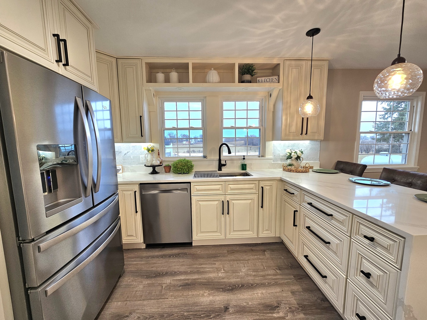 17954 East 10500N Road Grant Park, IL 60940 - Photo 10 of 37 a kitchen with a sink stove and refrigerator