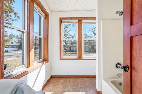 $245,000 | 713 3rd Avenue Southwest, Cambridge, MN 55008