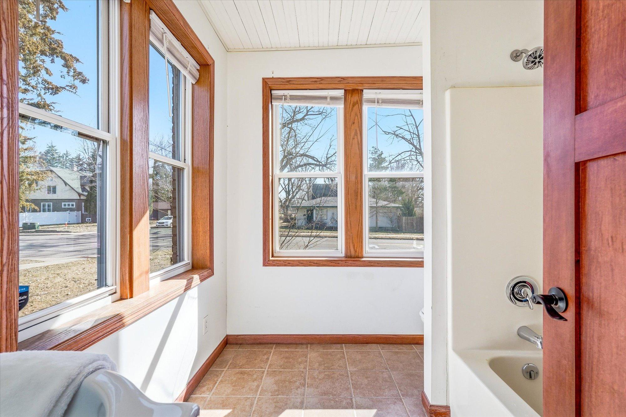 713 3rd Avenue Southwest Cambridge, MN 55008 - Photo 15 of 34