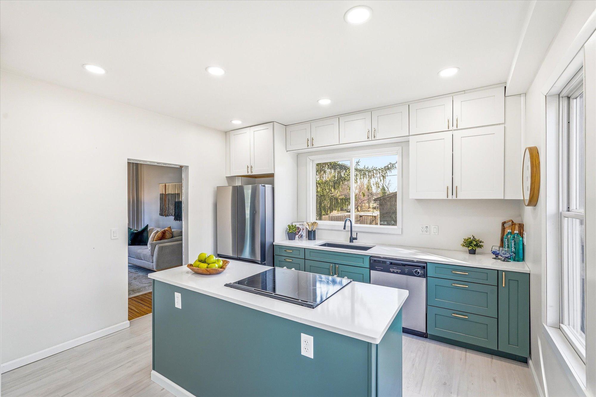 713 3rd Avenue Southwest Cambridge, MN 55008 - Photo 3 of 34