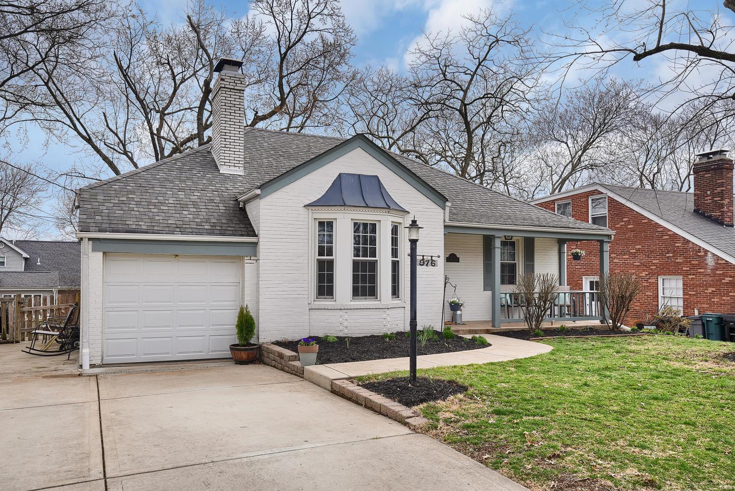 976 North Geyer Road St. Louis, MO 63122 - Photo 3 of 26 Gallery Image 3