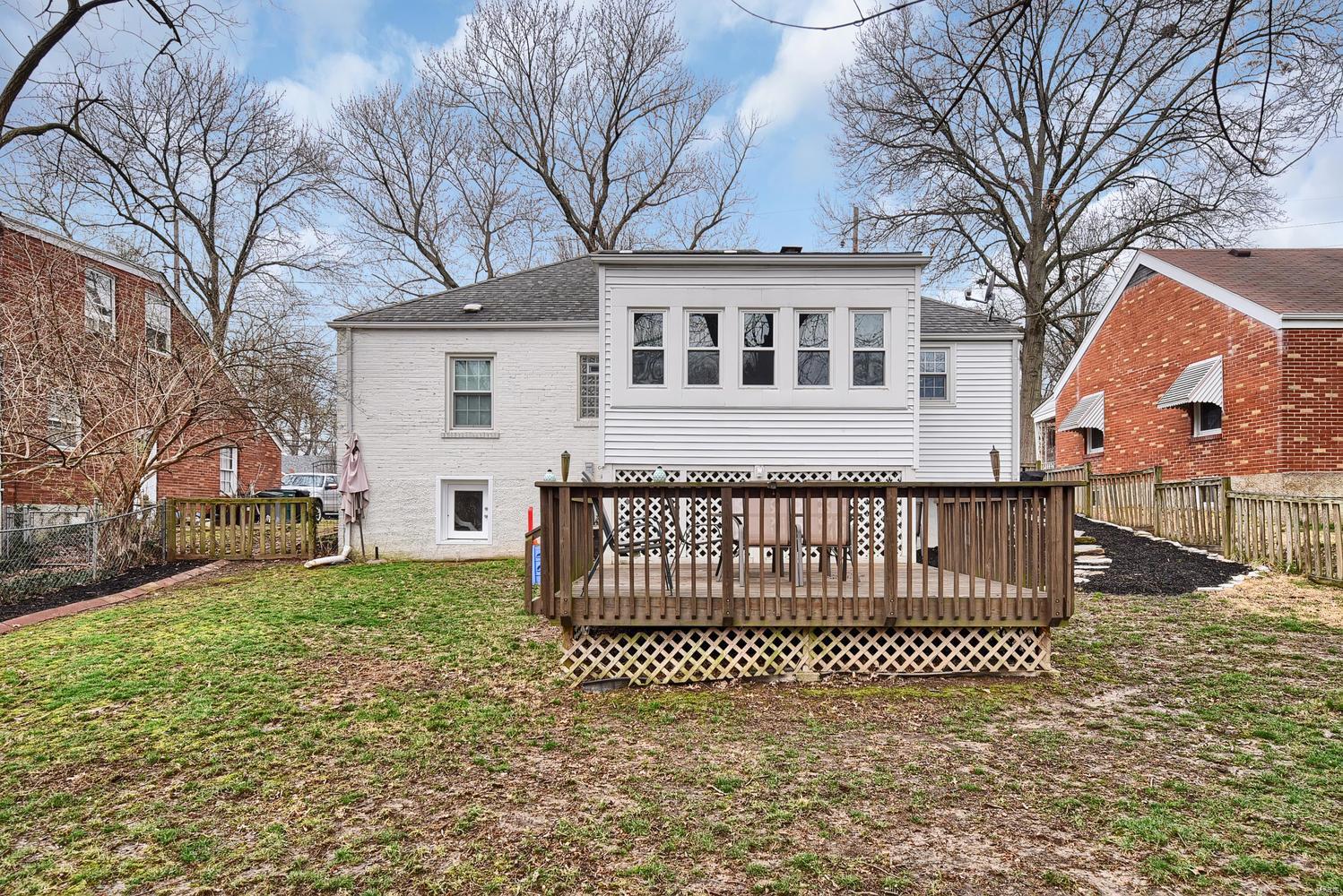 976 North Geyer Road St. Louis, MO 63122 - Photo 23 of 26 Gallery Image 23