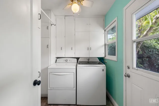 a view of a swimming pool with sitting area