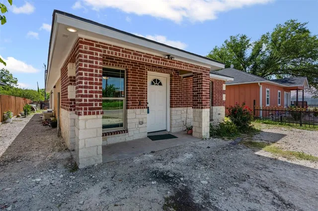 $188,000 | 104 South Wall Street, Itasca, TX 76055