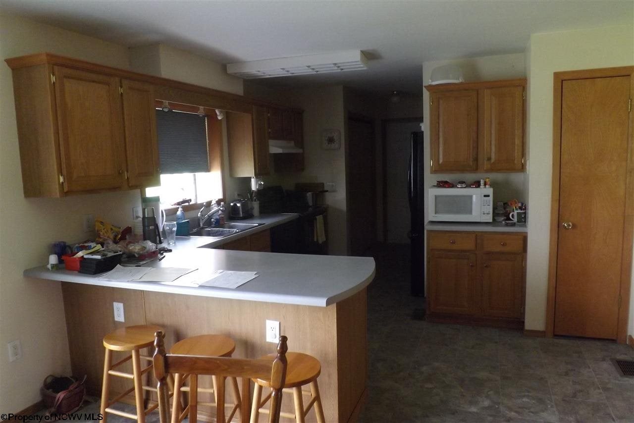 27 Skyview Drive Reedsville, WV 26547 - Photo 2 of 13 Gallery Image 2
