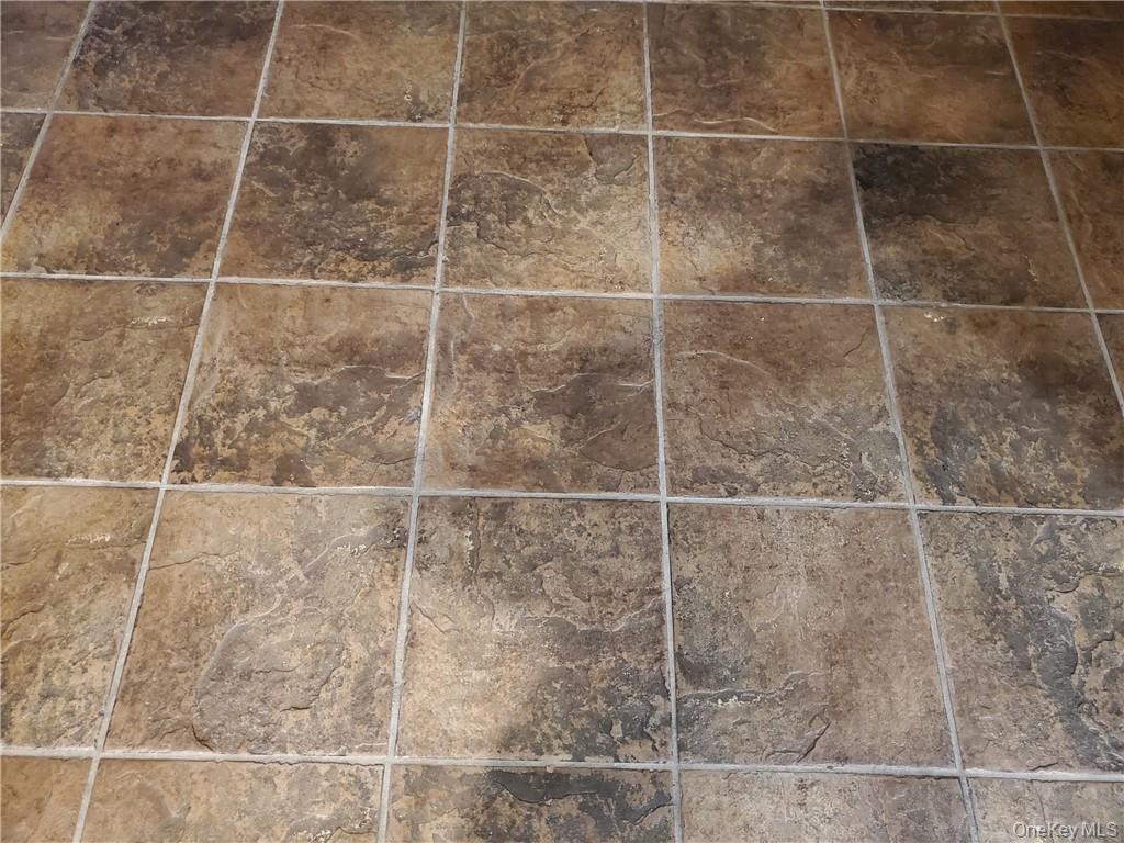 315 Washington Avenue, Unit 1 New Rochelle, NY 10801 - Photo 27 of 29 a bathroom with a shower