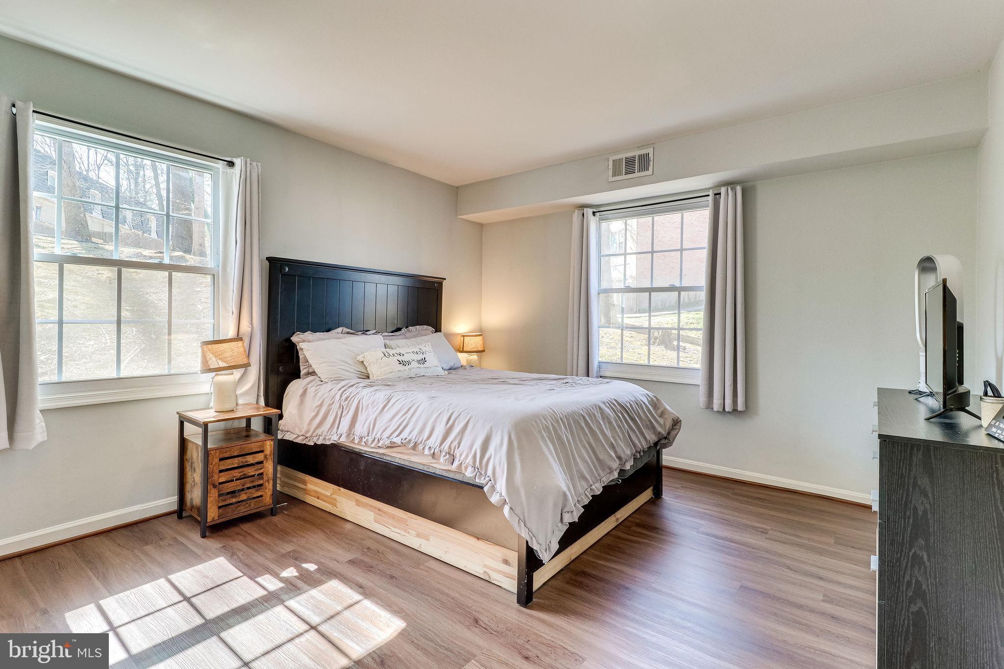 5906 Bayshire Road, Unit K Springfield, VA 22152 - Photo 18 of 31 Gallery Image 18
