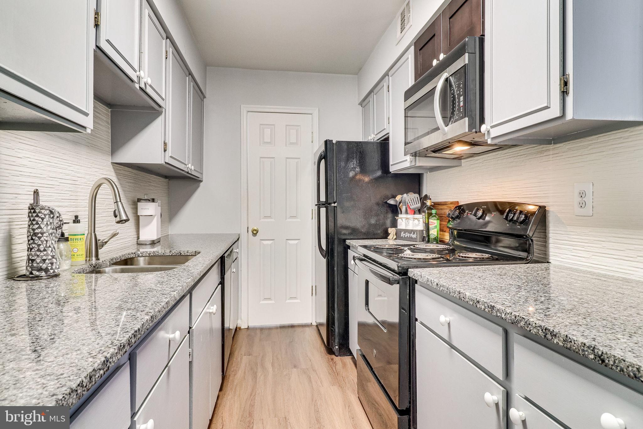 5906 Bayshire Road, Unit K Springfield, VA 22152 - Photo 9 of 31 Gallery Image 9