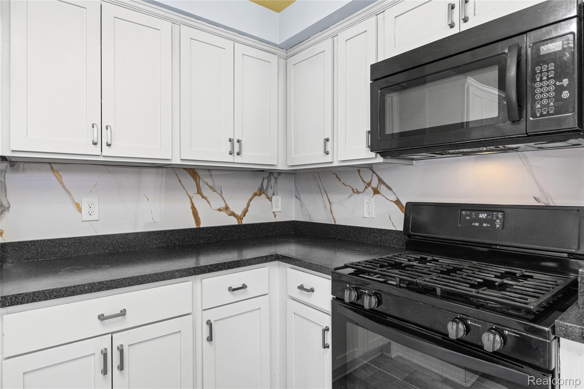 26508 Five Mile Road Redford, MI 48239 - Photo 19 of 41 Kitchen