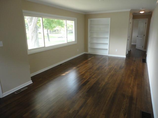2692 Nottingham Road Columbus, OH 43221 - Photo 2 of 15