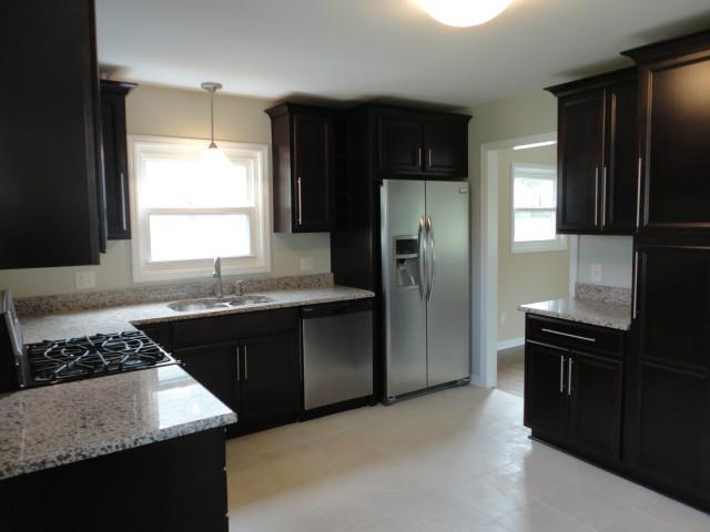 2692 Nottingham Road Columbus, OH 43221 - Photo 4 of 15