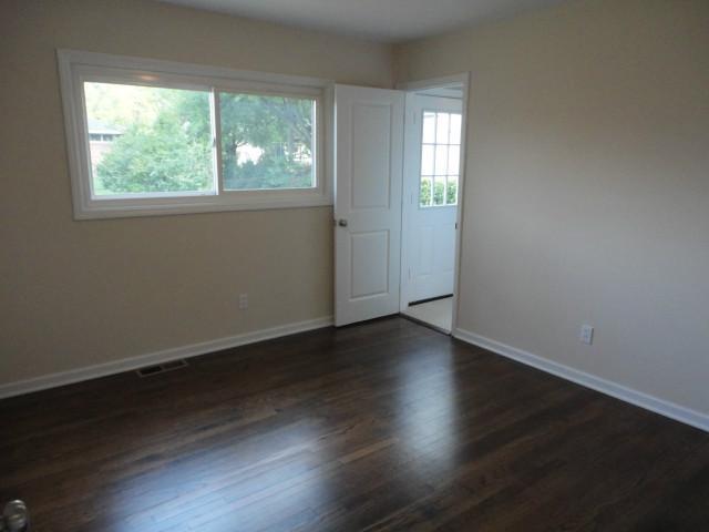 2692 Nottingham Road Columbus, OH 43221 - Photo 8 of 15