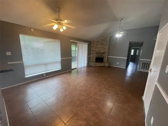 $1,550 | 22221 Moss Falls Lane, Spring, TX 77373