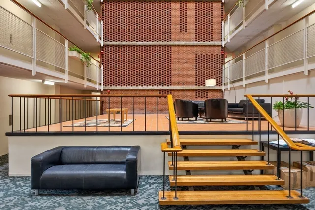 a view of entryway with a front door