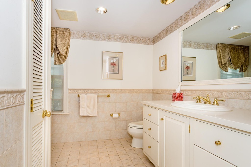 1 Standish Way Canton, MA 02021 - Photo 10 of 22 Gallery Image 10