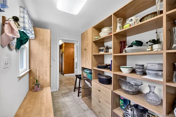 $825,000 | 107 Whittier Drive, Thornwood, NY 10594