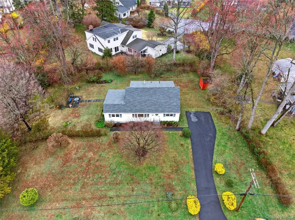 $825,000 | 107 Whittier Drive, Thornwood, NY 10594