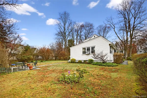 $825,000 | 107 Whittier Drive, Thornwood, NY 10594