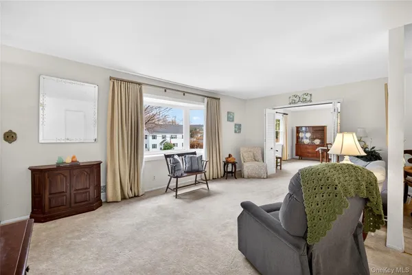 $825,000 | 107 Whittier Drive, Thornwood, NY 10594