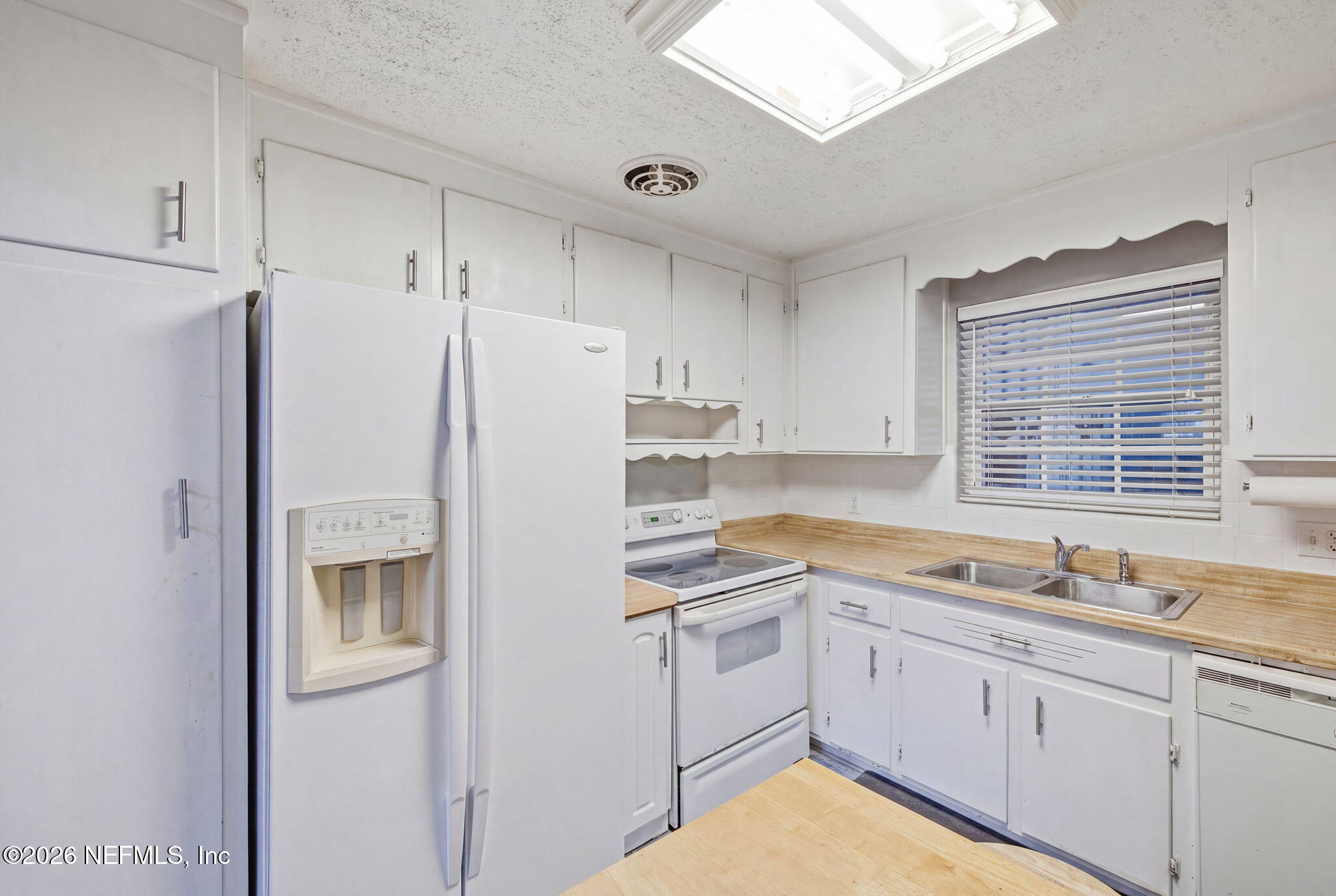 2417 Provost Road East Jacksonville, FL 32216 - Photo 14 of 50 24-web-or-mls-Kitchen