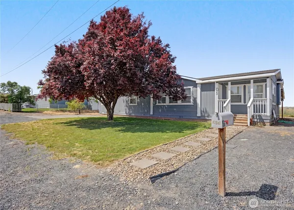 $225,000 | 723 South Jackson Avenue, Warden, WA 98857