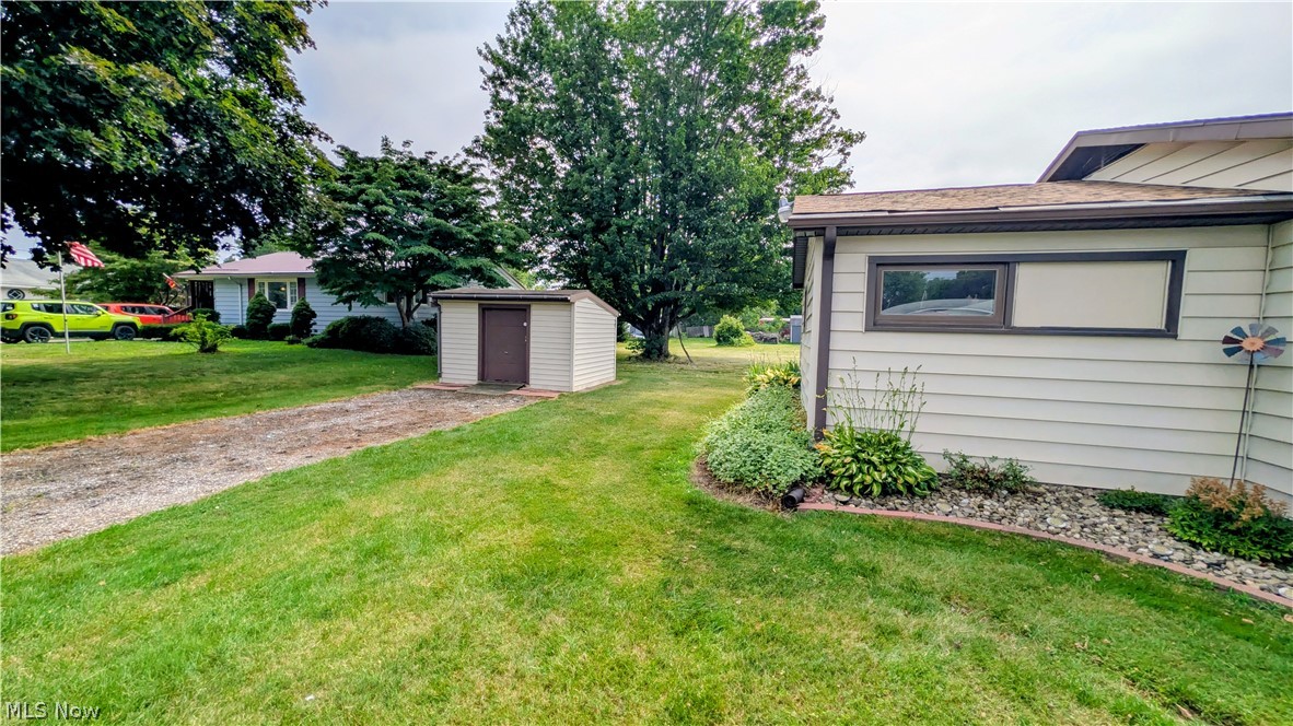 1099 Lake Road Conneaut, OH 44030 - Photo 39 of 42