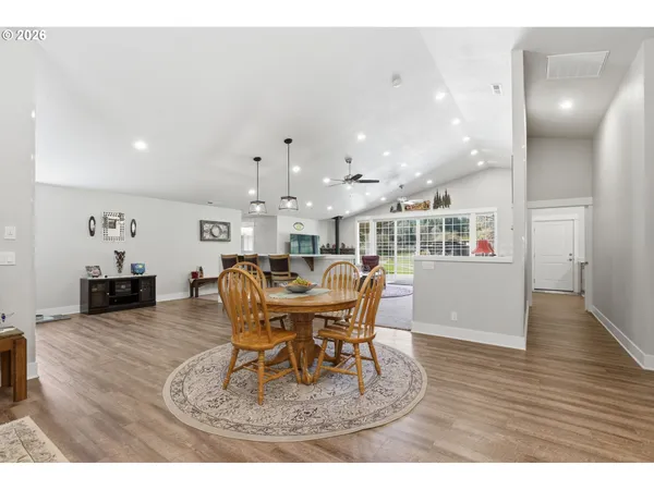 $1,300,000 | 93684 Marcola Road, Marcola, OR 97454