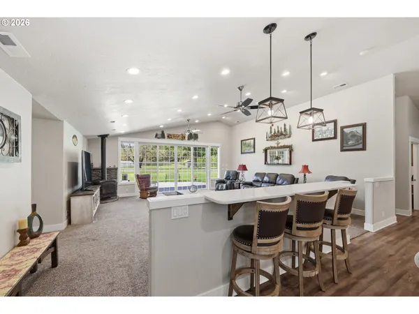 $1,300,000 | 93684 Marcola Road, Marcola, OR 97454