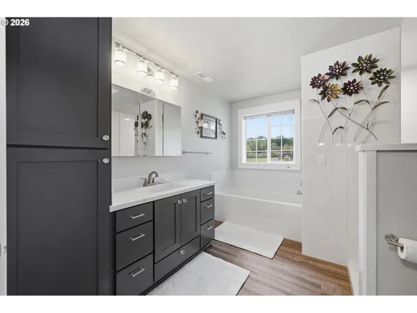 $1,300,000 | 93684 Marcola Road, Marcola, OR 97454