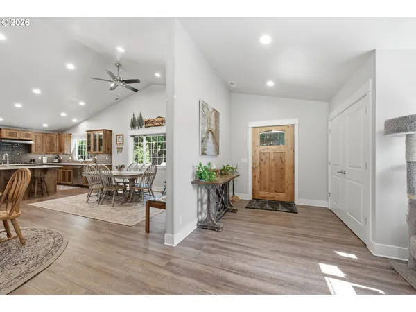 $1,300,000 | 93684 Marcola Road, Marcola, OR 97454