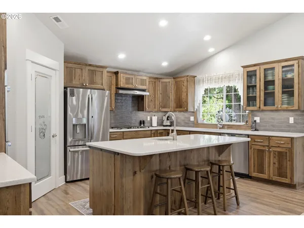 $1,300,000 | 93684 Marcola Road, Marcola, OR 97454
