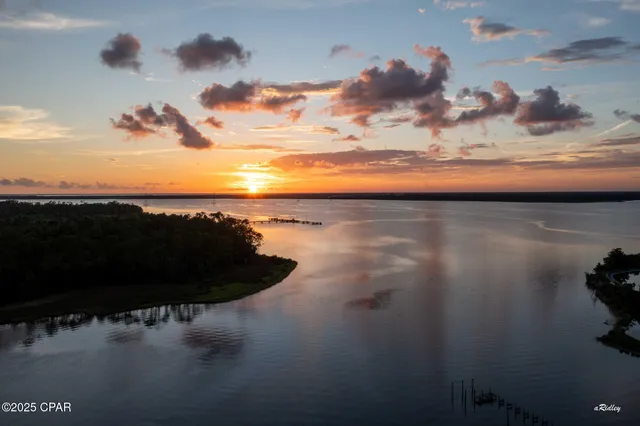 $854,000 | 700 West 8th St Circle, Lynn Haven, FL 32444