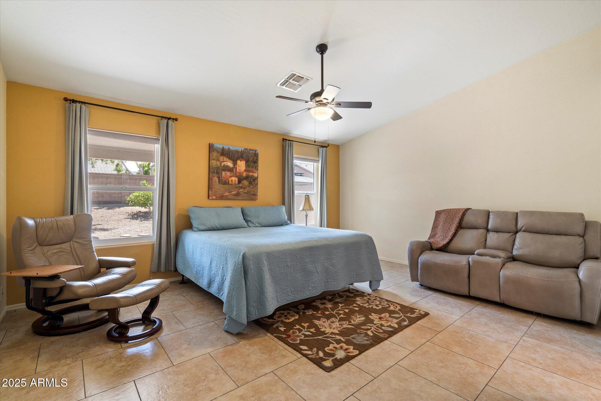 915 East Harwell Road Phoenix, AZ 85042 - Photo 14 of 21 11-101397679