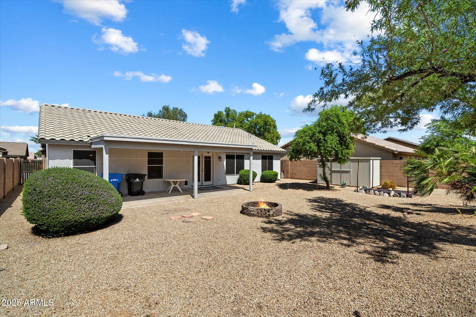 915 East Harwell Road Phoenix, AZ 85042 - Photo 9 of 21 21-101397660