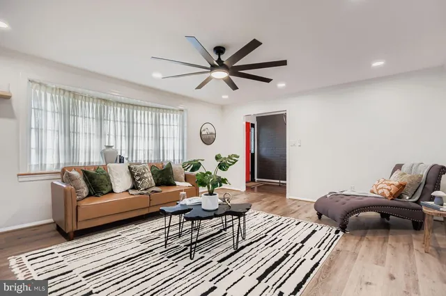 $3,850 | 119 East Padonia Road, Lutherville-Timonium, MD 21093