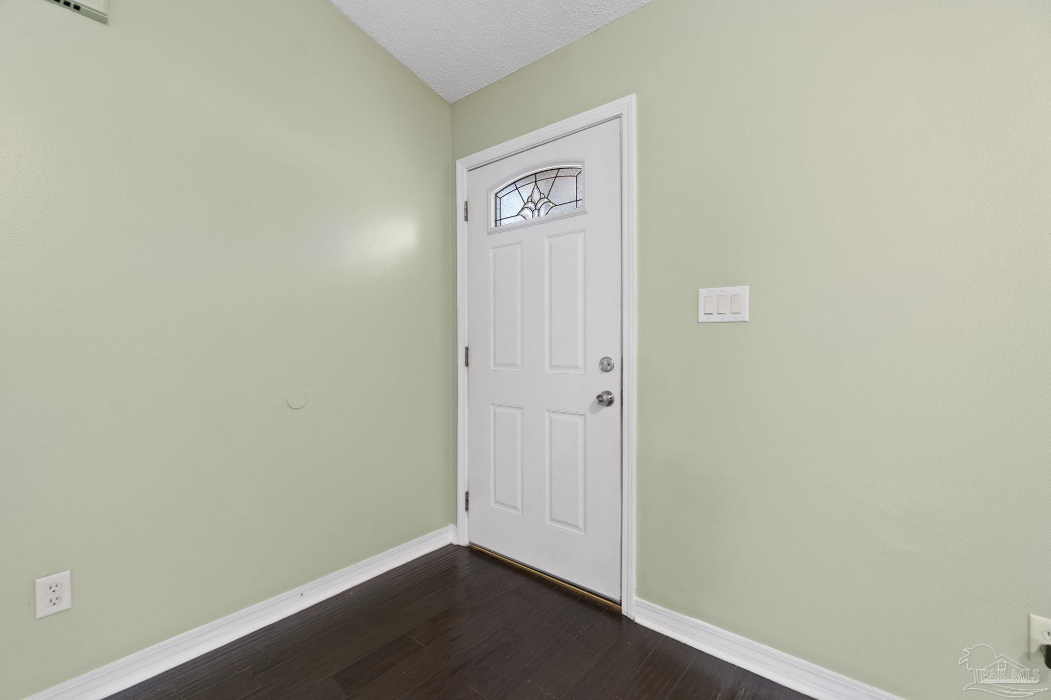 5725 Ridge Avenue Milton, FL 32583 - Photo 5 of 31 Gallery Image 5