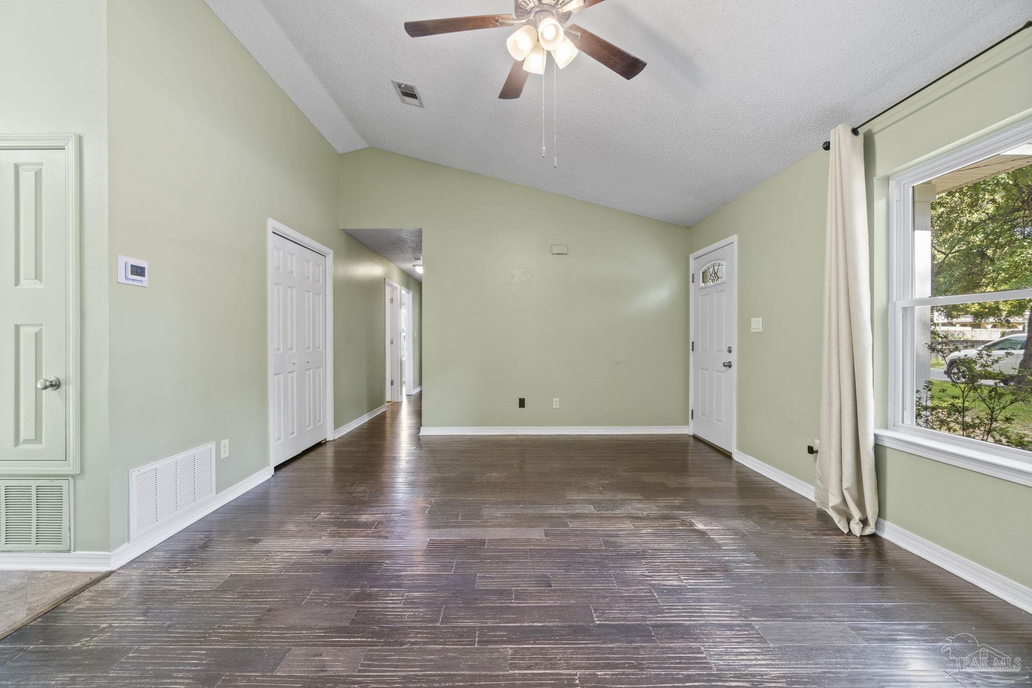 5725 Ridge Avenue Milton, FL 32583 - Photo 8 of 31 Gallery Image 8