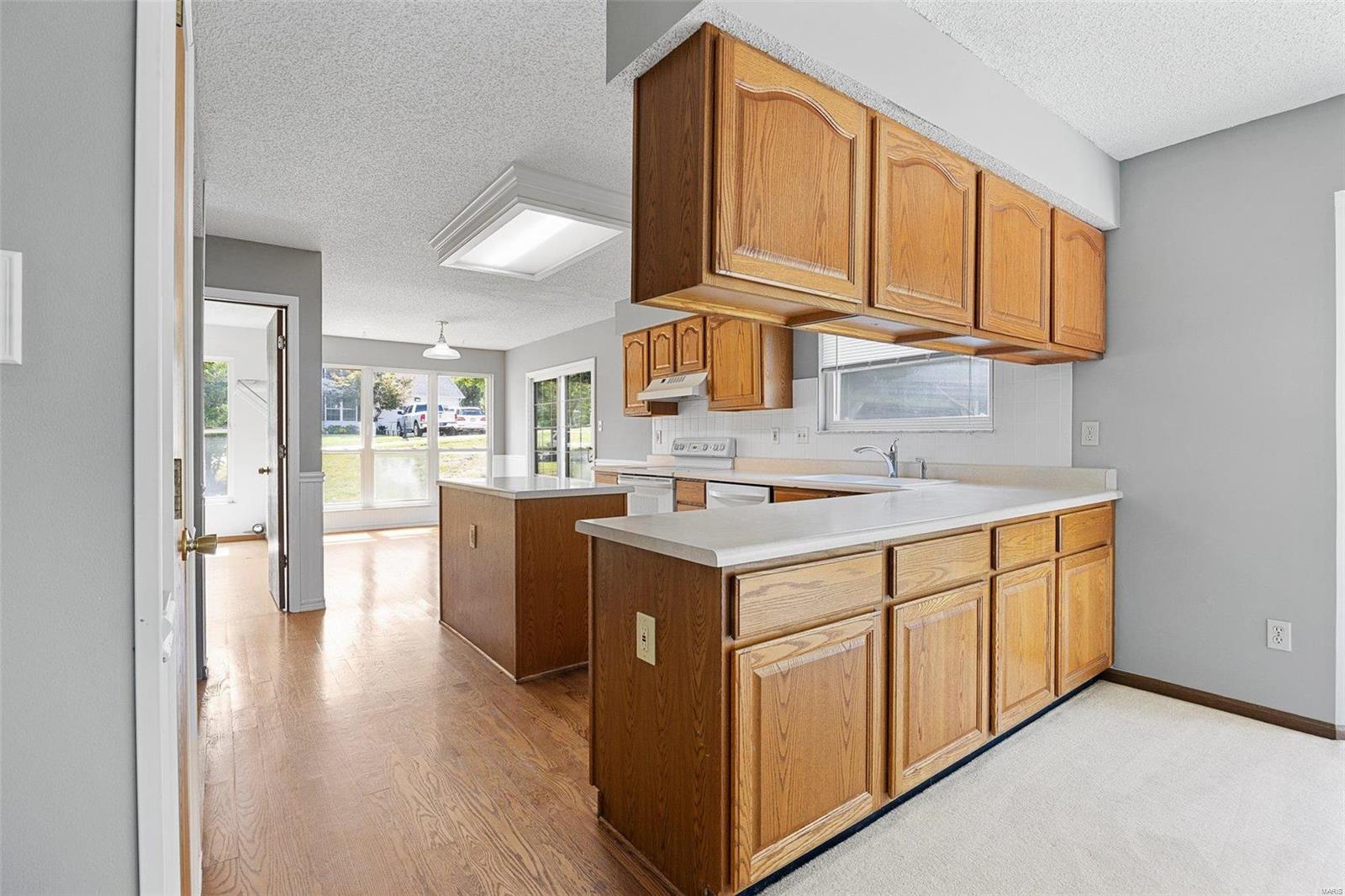 127 Whetstone Drive St. Charles, MO 63303 - Photo 11 of 41