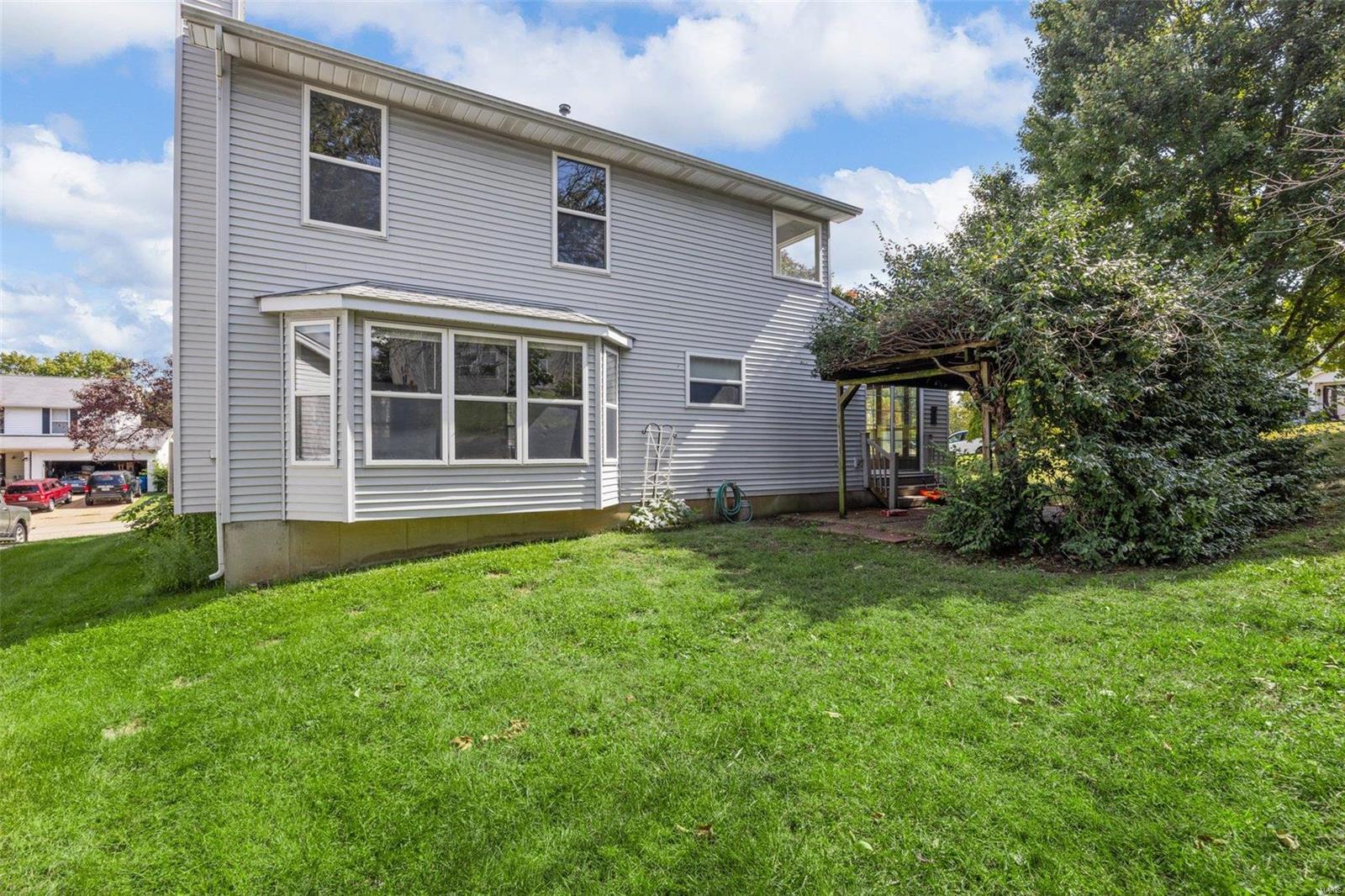 127 Whetstone Drive St. Charles, MO 63303 - Photo 2 of 41