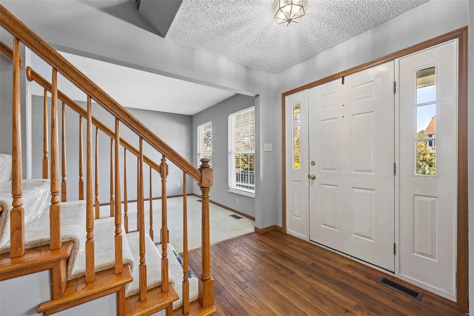 127 Whetstone Drive St. Charles, MO 63303 - Photo 3 of 41