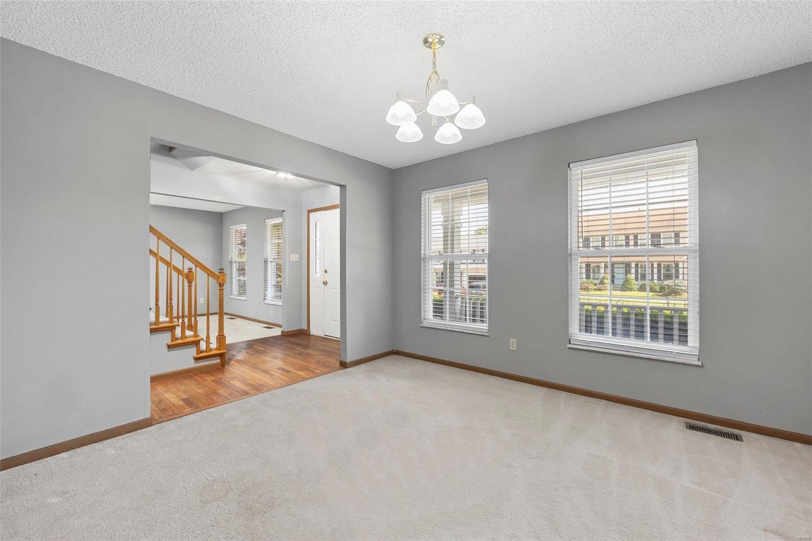 127 Whetstone Drive St. Charles, MO 63303 - Photo 4 of 41