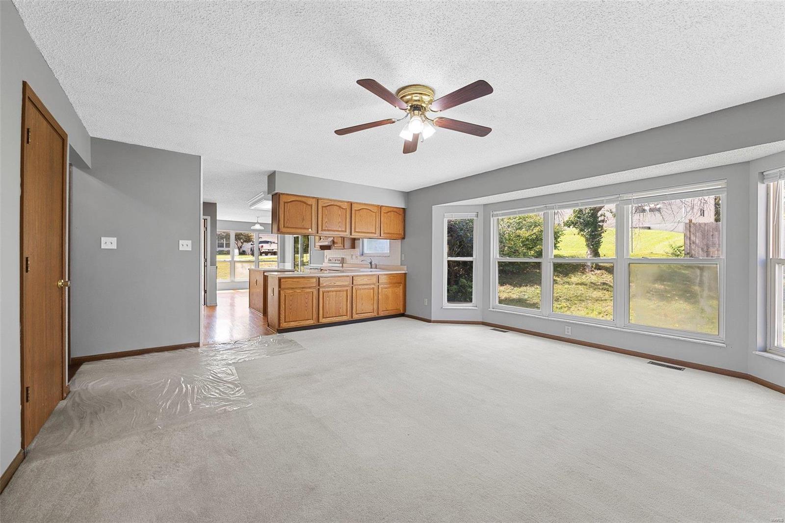 127 Whetstone Drive St. Charles, MO 63303 - Photo 9 of 41